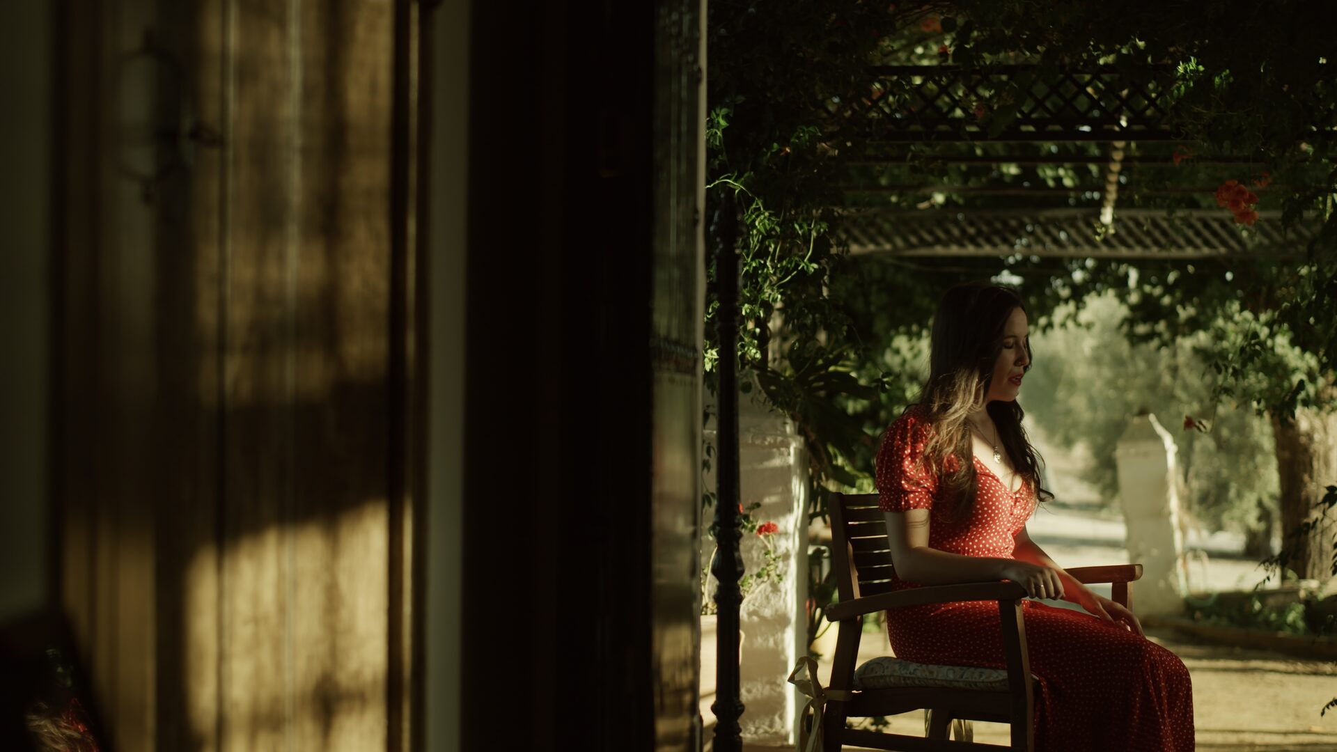 Still 07 de Los Galindos, corrección de color por Pepe Alarcón colorista para Amazon Prime Video