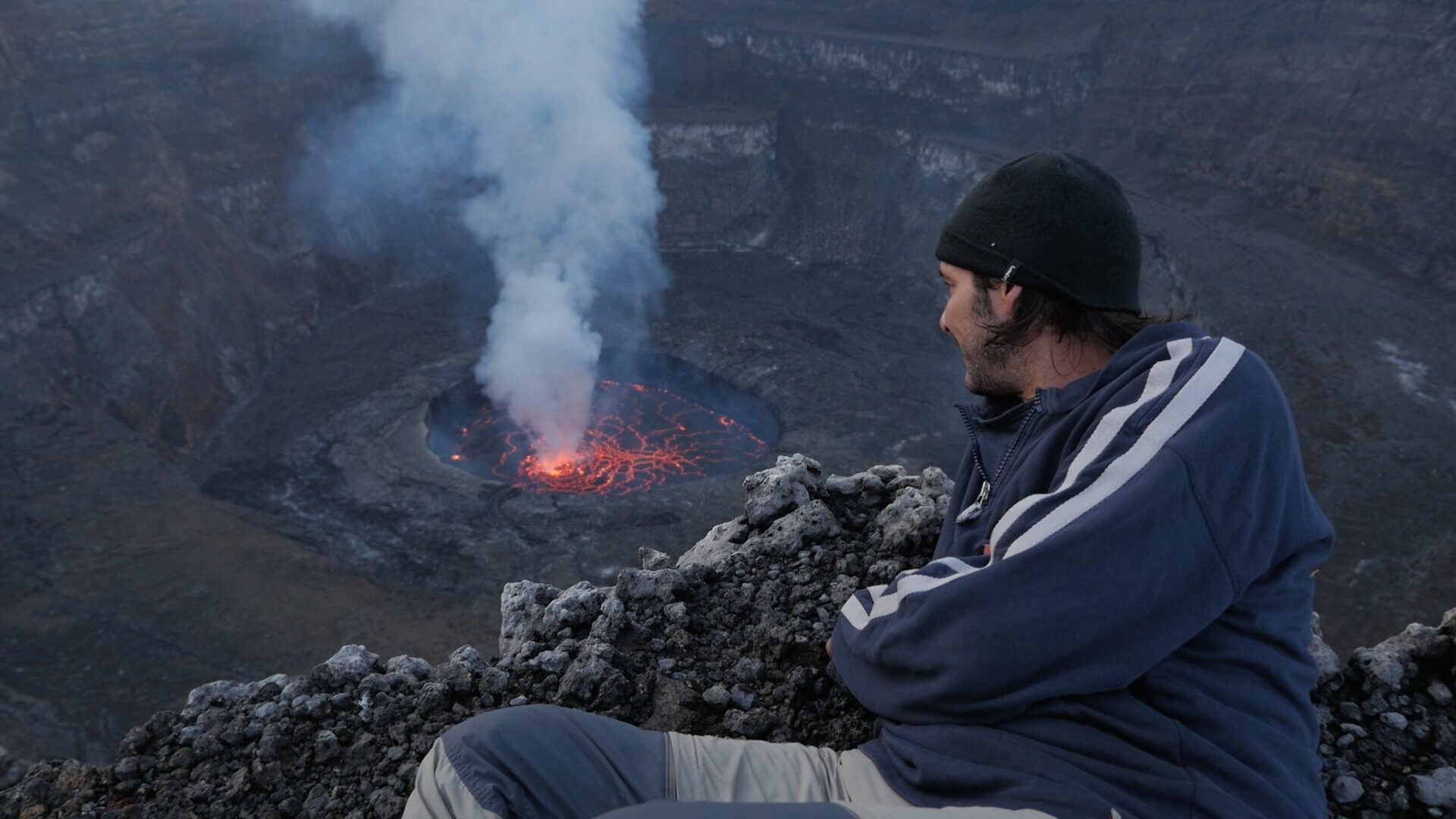 Still 02 de Mzungu, Operación Congo, corrección de color por Pepe Alarcón colorista para Mediaset
