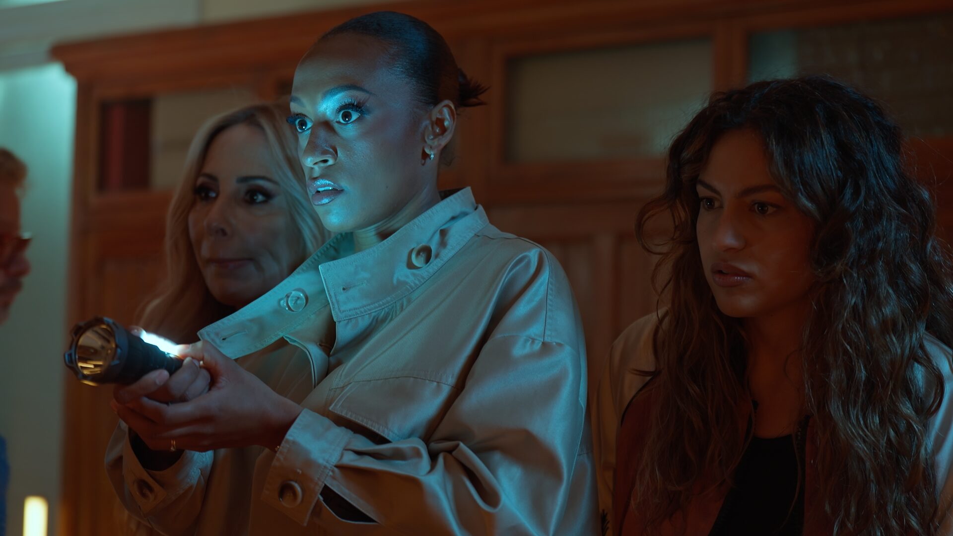 Still 13 de Una Fiesta de Muerte, corrección de color por Pepe Alarcón colorista para Antena 3